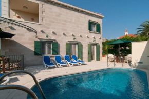 10 Persons Villa With Pool at Island Brac